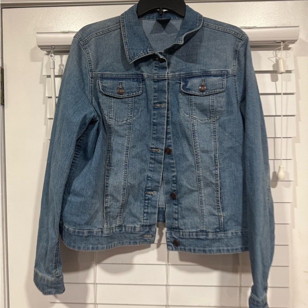 Denim Jacket with Colorful Abstract Design - Picture 3 of 9